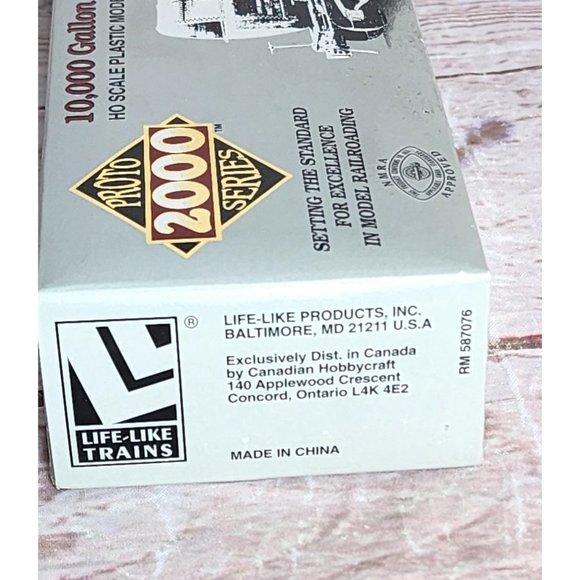 Proto 2000 Series 10,000 Gallon Type 21 Riveted Tank Car HO Scale - Model Train - Picture 9 of 16